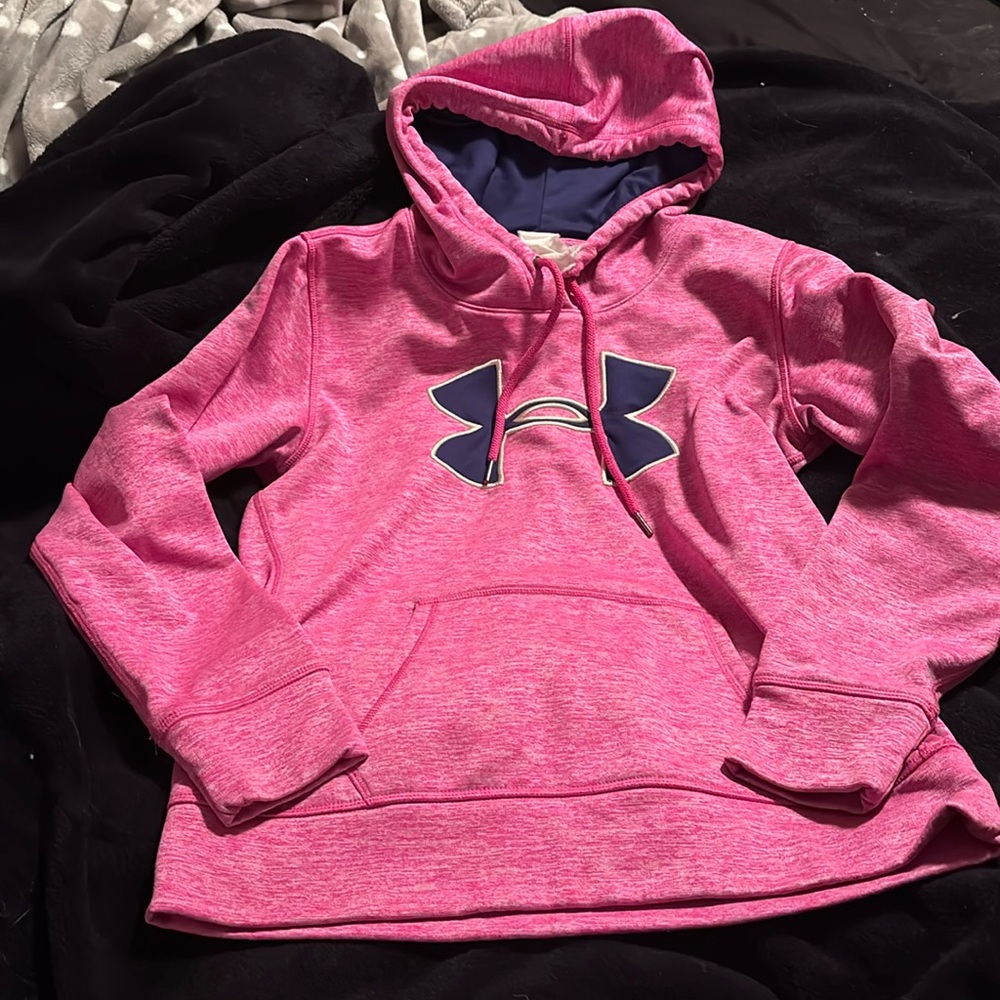 5/$25 Ladies Small Under Armour Hoodie